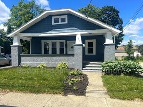 Building Photo - 64 N Myrtle St