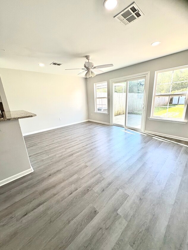 Foto principal - 1504 Southport Blvd