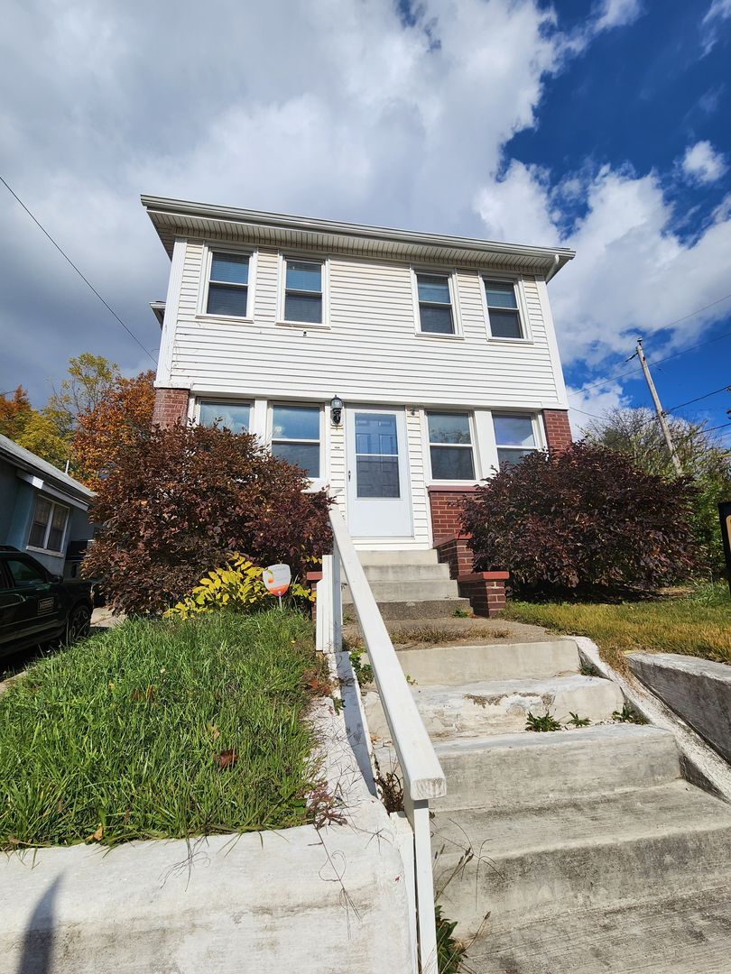 97 E Emerling Ave Akron, OH 44301 – photo 1