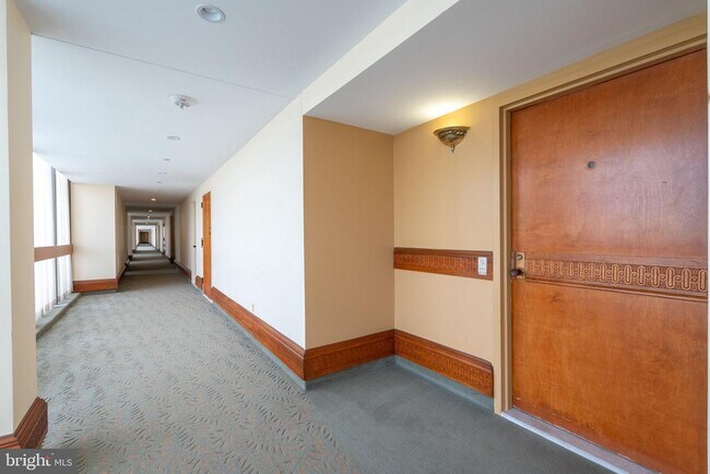 Foto del edificio - 1101 S Arlington Ridge Rd
