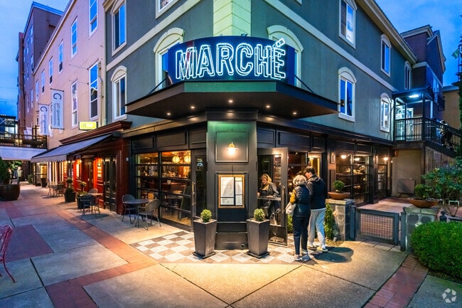 Downtown Eugene is home to many local restaurants.