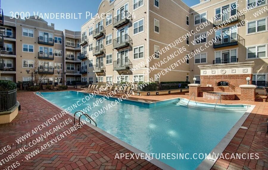 Foto principal - 3000 Vanderbilt Pl