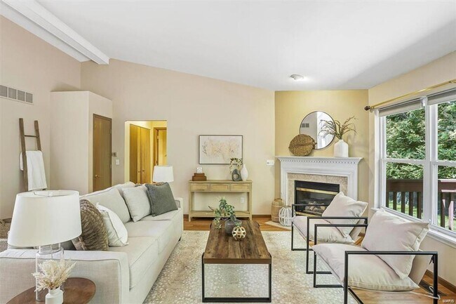 Foto del edificio - Sought after Lake St. Louis Community!