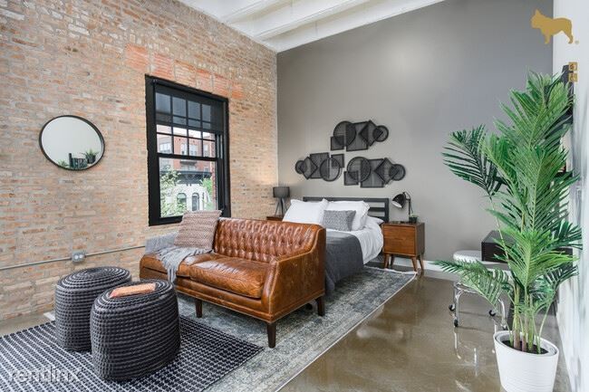 Primary Photo - Studio, 1 bath Apartment - 1528 W Adams St