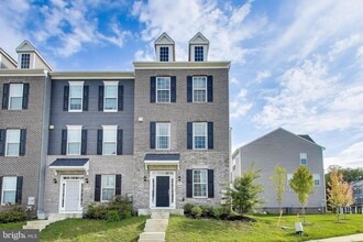 Building Photo - 2530 Lanham Hill Cir