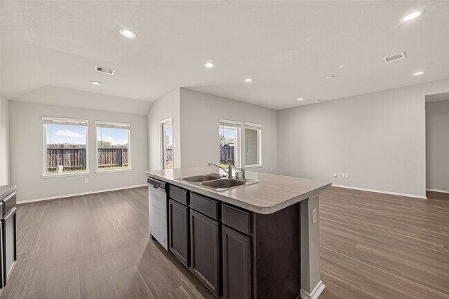 Foto del edificio - 21422 Chester Cliff Ln