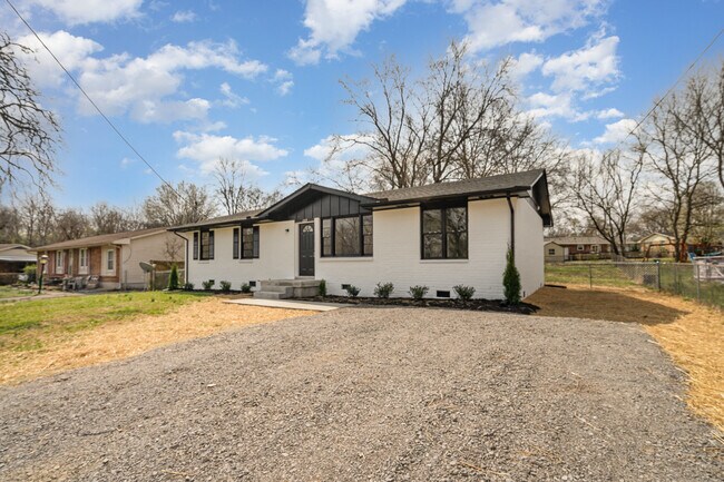 Foto del edificio - 122 Brookside Dr