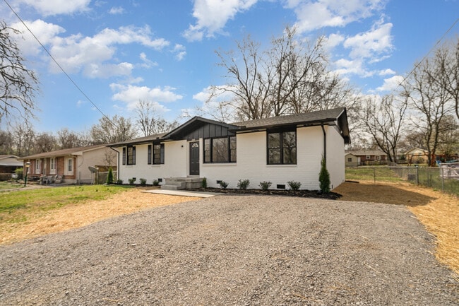 Photo - 122 Brookside Dr House