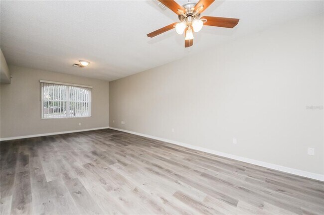 Foto del edificio - 4355 Pembridge Ave