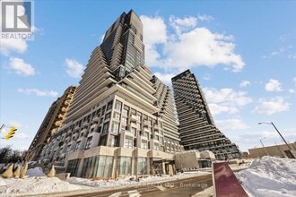 Building Photo - 10 Inn On The Pk Dr