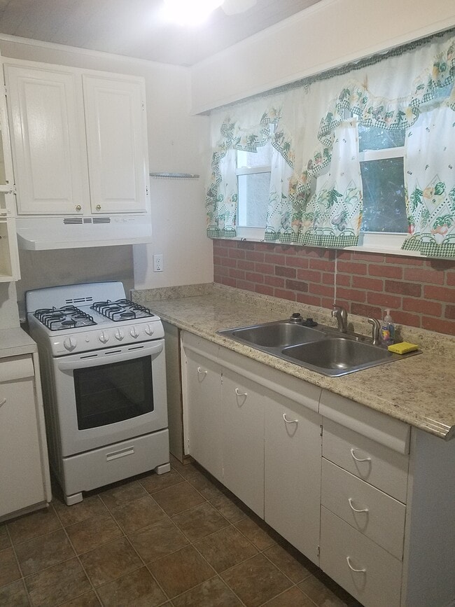 Building Photo - 21 Sunship Rd