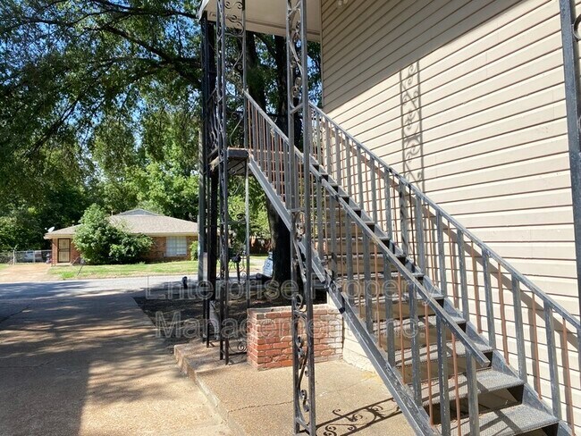 Foto del edificio - 1982 Goldbrier Ln