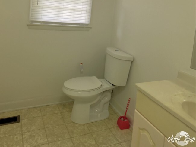 Building Photo - 6217 Tiree Dr