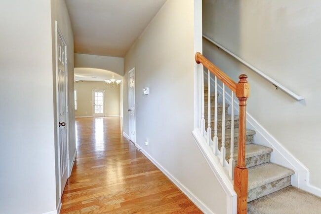 Building Photo - 5624 Moresby Ct