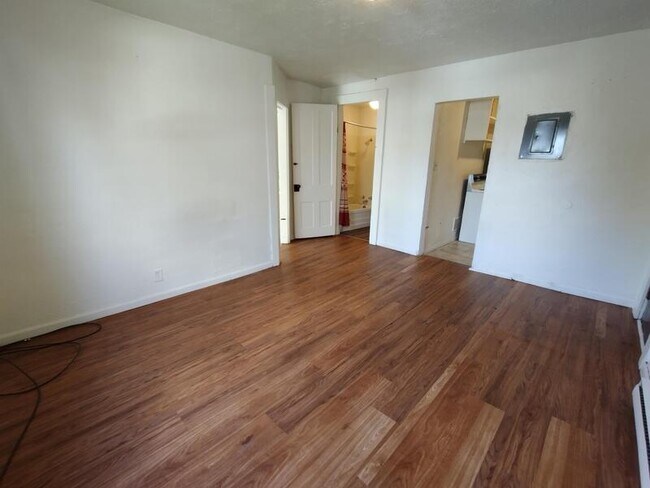 Foto del edificio - 425 Ray Ave NW