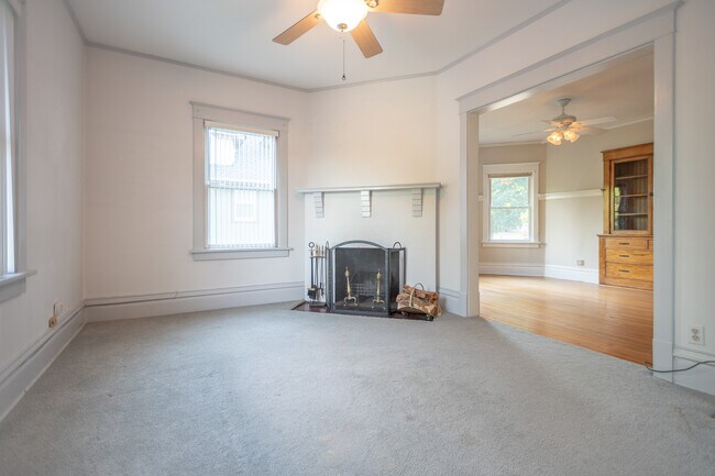 Living Room - 54 Bluff Ave