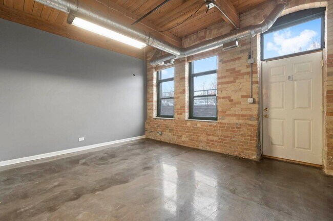 Foto del edificio - 632 Congdon Ave