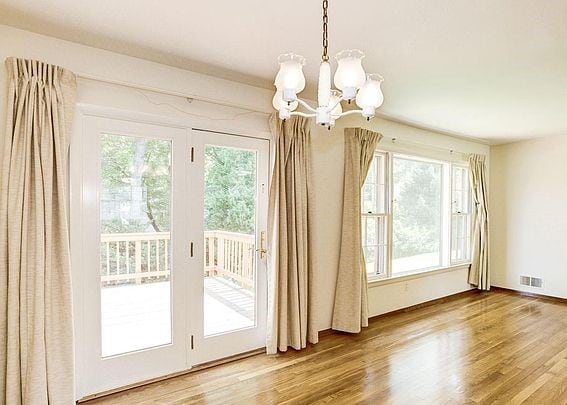 Primary Photo - 7281 Cross Country Rd