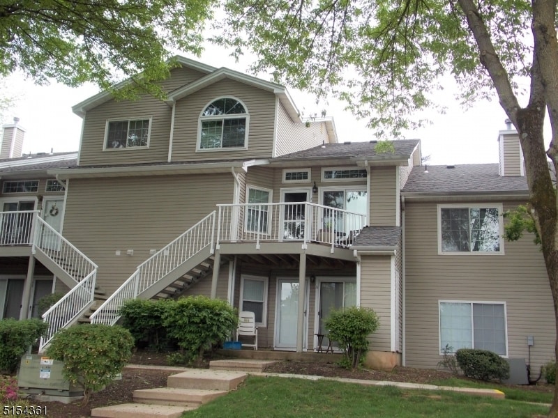 12 Spruce Ct, Bedminster, NJ 07921 Room for Rent in Bedminster, NJ