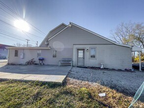 Building Photo - 9012 W Jackson St