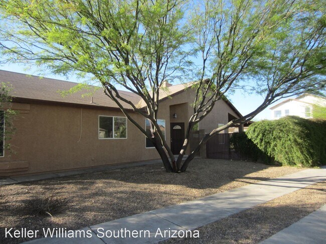 Building Photo - 3 br, 2 bath House - 9137 E. Lippia Street