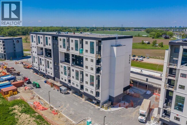 Photo du bâtiment - 4300 Laurier Pkwy