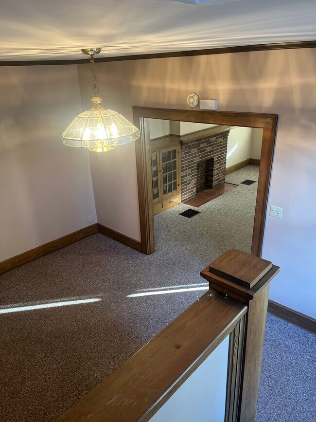 Foto del edificio - 225 E Allen St