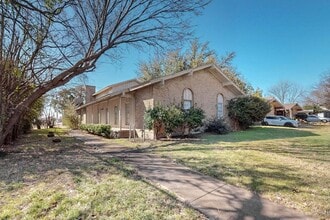 Building Photo - 7948 Habersham Ln