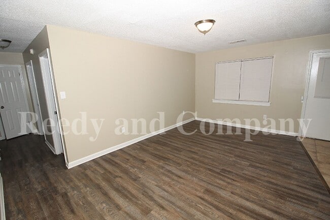 Building Photo - 5356 Lakeview Cove