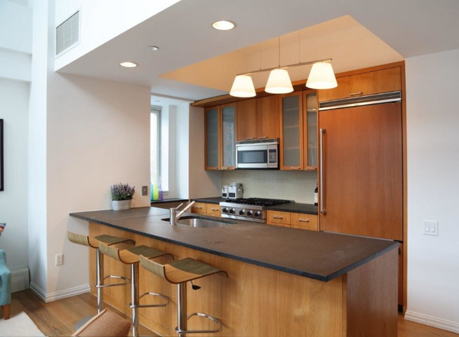 Building Photo - 203 E 59th St