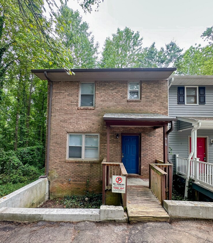 Primary Photo - 918 Georgetown Rd