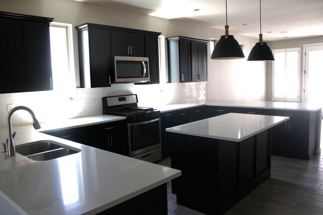 Foto del edificio - 13580 Doncaster St