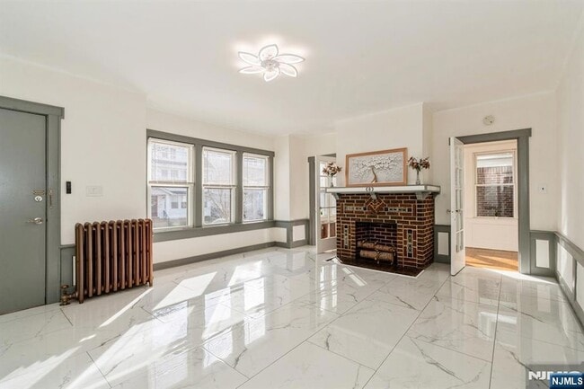 Building Photo - 41-43 Poe Avenue Unit 1