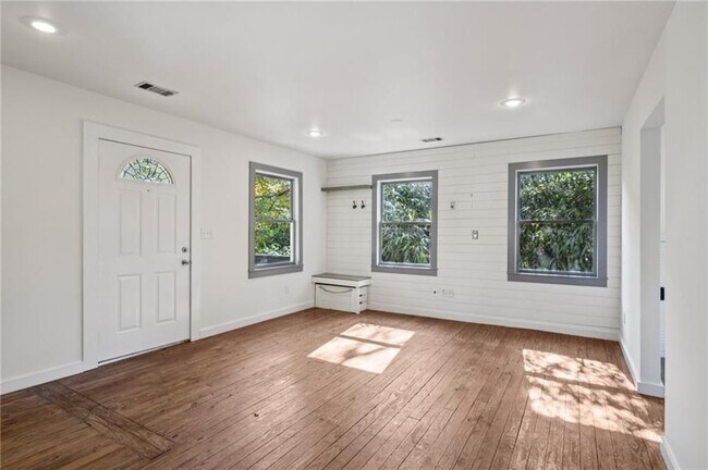 Foto del edificio - 1720 Marvin St NW