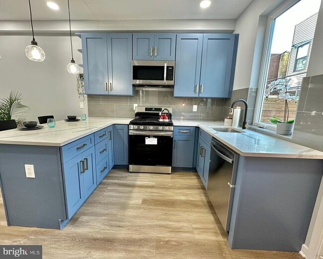 Building Photo - 1636 S Bailey St