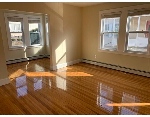 Foto del edificio - 10 Oak St