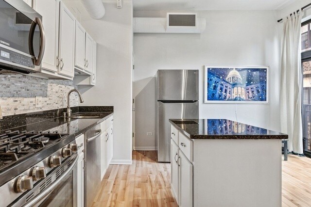 Foto del edificio - 400 W Ontario St