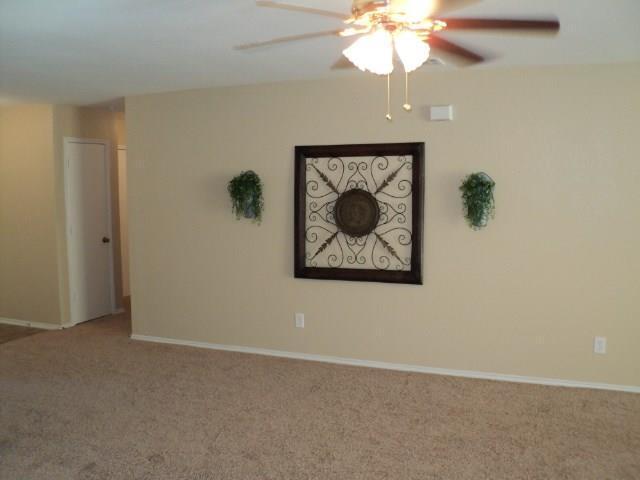 Foto del edificio - Fort Worth 3/2/2 Open living area