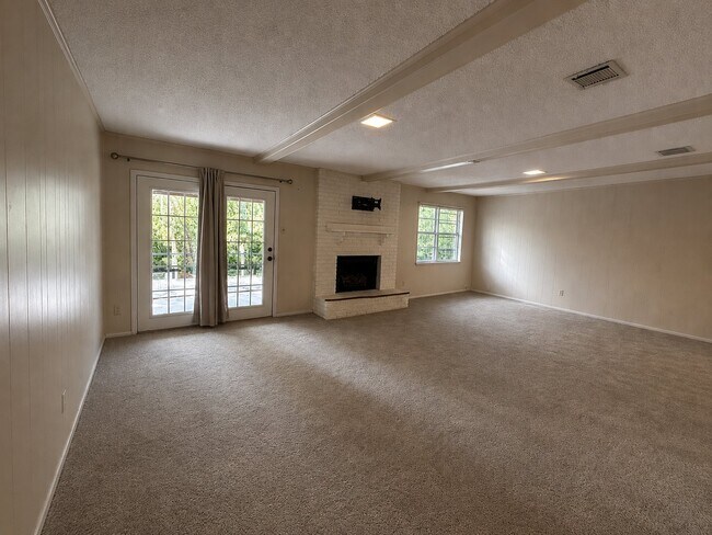 Foto del edificio - 8507 Bosque Blvd
