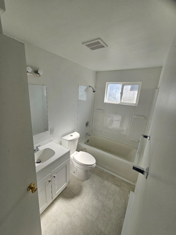 Foto del edificio - 12915 46th Ave SW