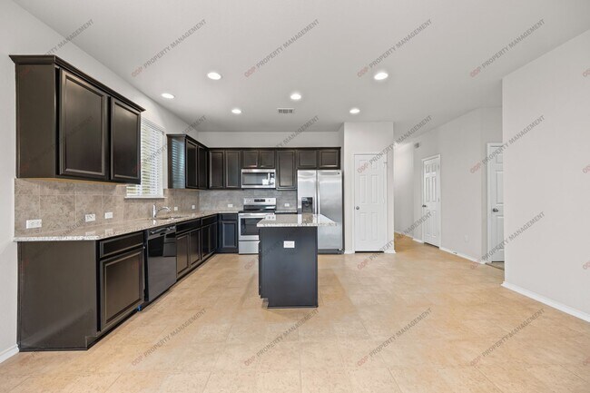 Building Photo - 8810 Night View Dr