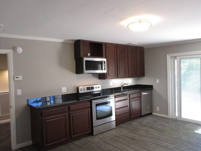 Cocina completa - 52 Hardie Dr