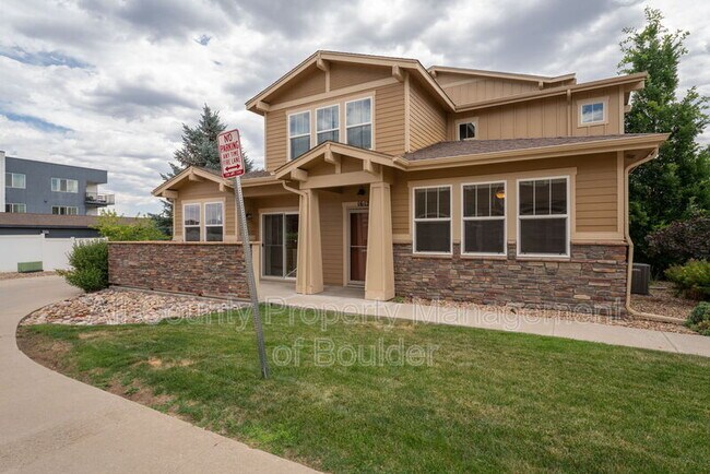 Foto del edificio - 1612 Venice Ln