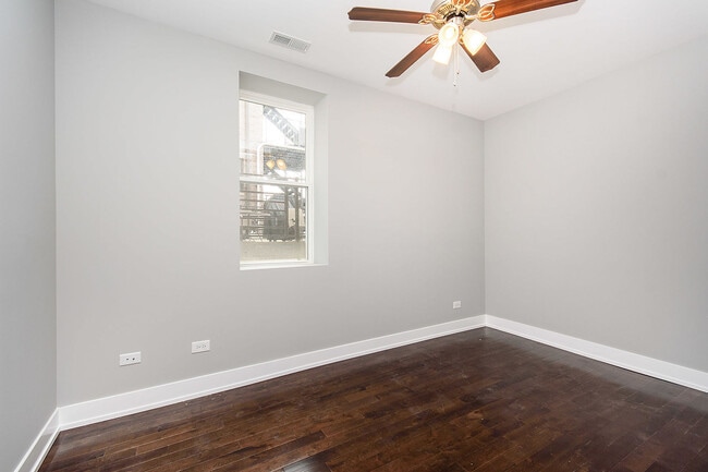 Building Photo - 1316 W Chestnut St