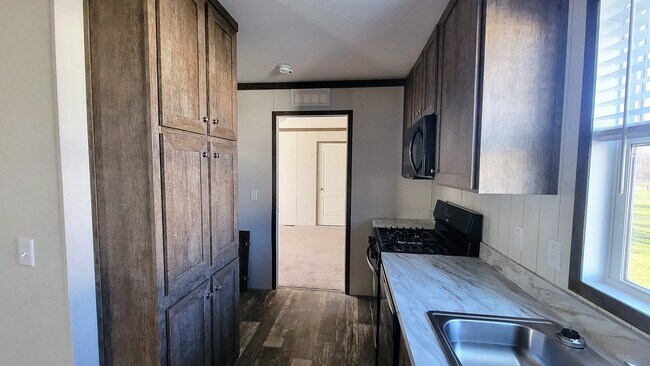 Building Photo - 371 Utah Ct