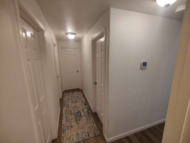 Foto del edificio - 5310 Arthur Ln