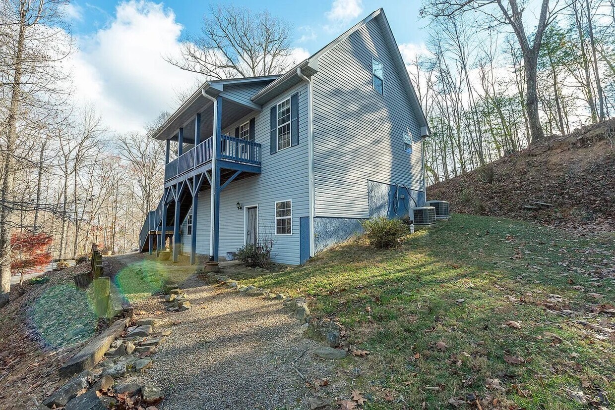 Primary Photo - 781 Parker Farm Rd