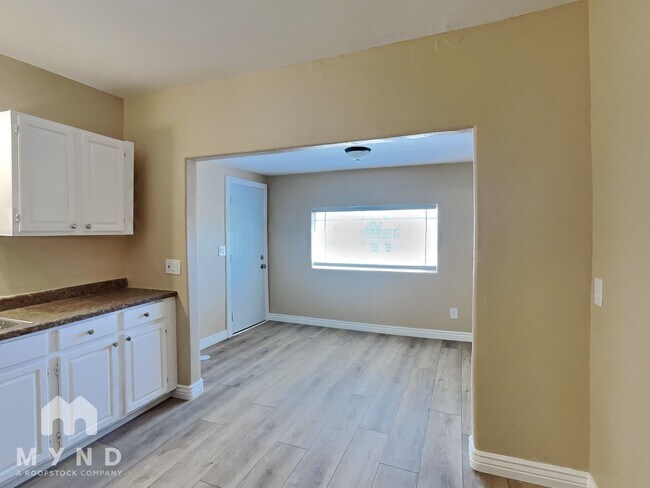 Foto del edificio - 271 Dakota St