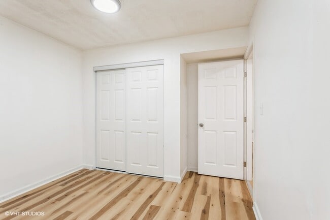 Foto del edificio - 711 Luke Rd