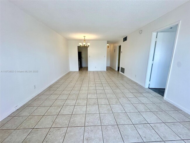 Foto del edificio - 900 NE 18th Ave